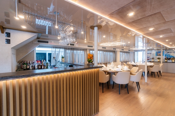 Riviera MS Adriatic Sky - Restaurant 5.jpg